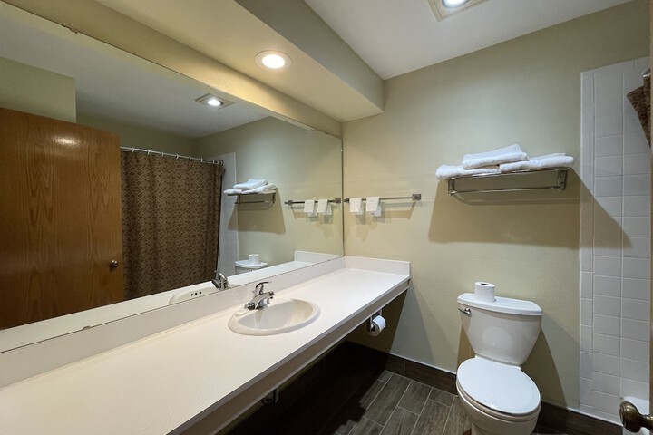Room 6 of 20