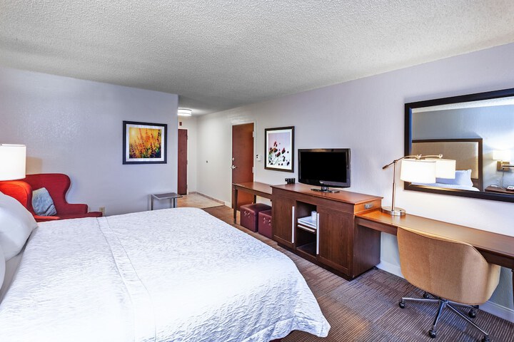 Room 15 of 32