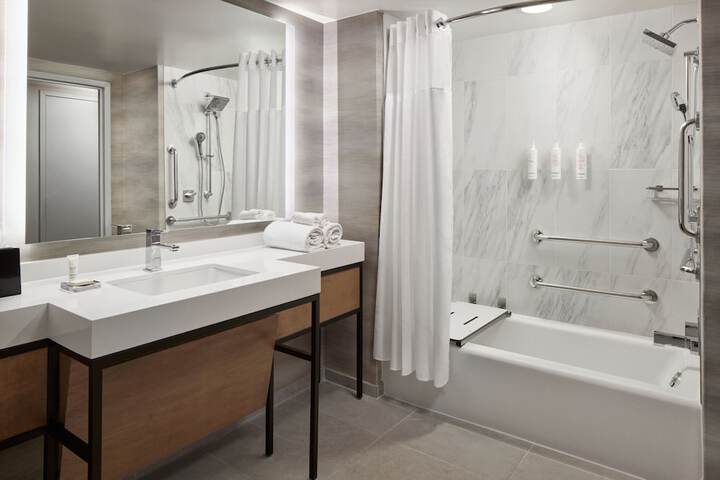 Room 10 of 79