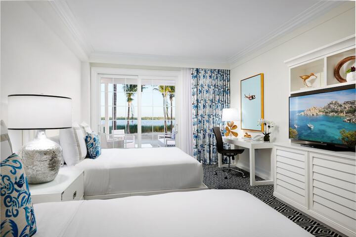Room 52 of 119
