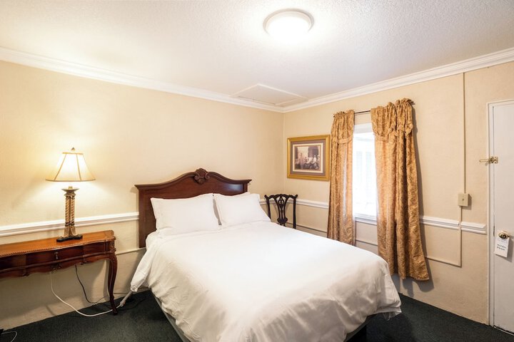 Lake Lure Inn & Spa