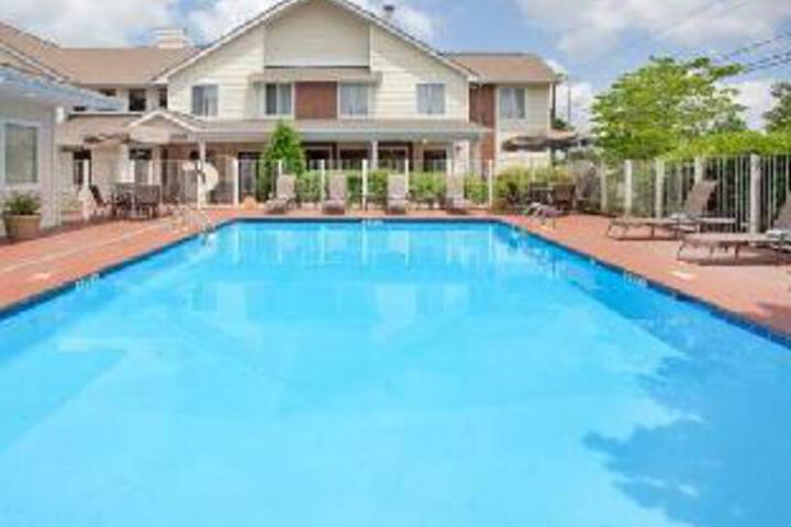 Pool 2 of 6