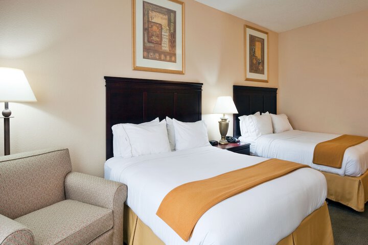 Room 40 of 92