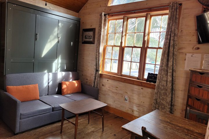 Beachside Boutique Inn – Folly Beach Rooms & Private Cottages