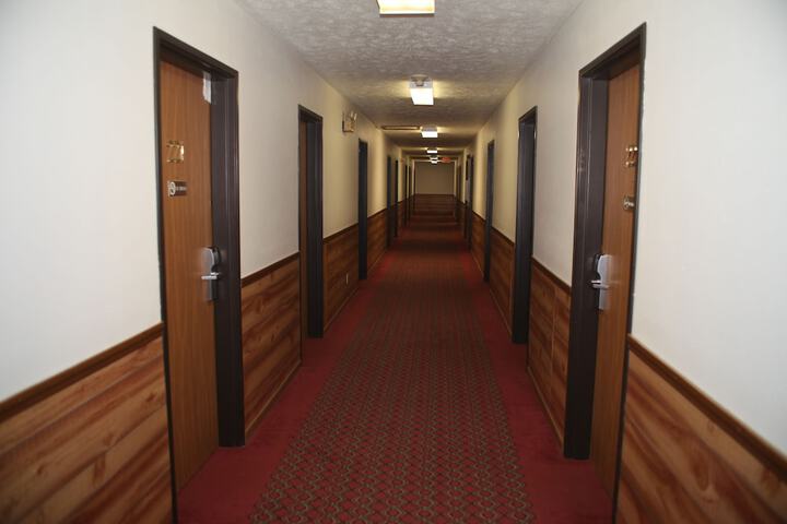 Ballroom/Hall 38 of 40