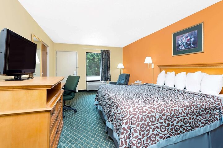 Room 18 of 24