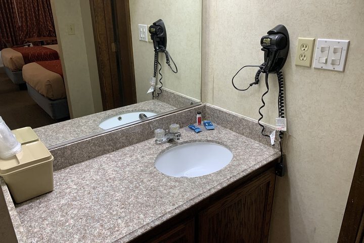Room 12 of 24