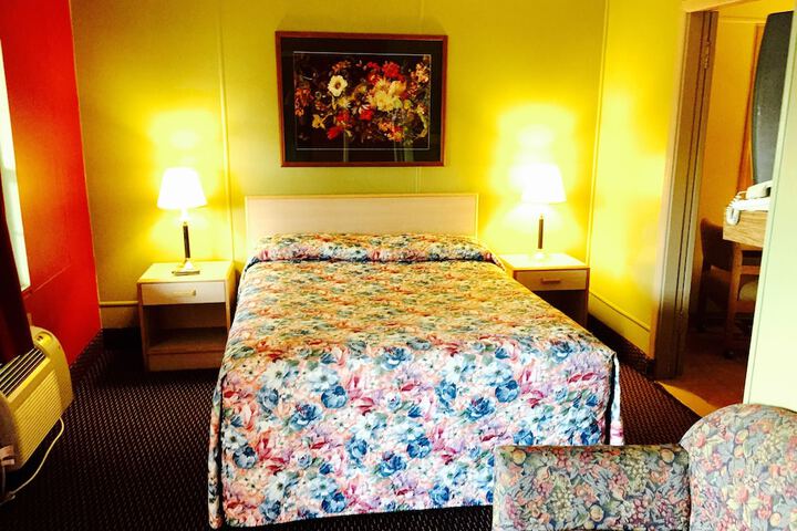 Room 22 of 25