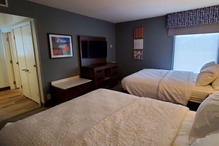 Hampton Inn Hillsville