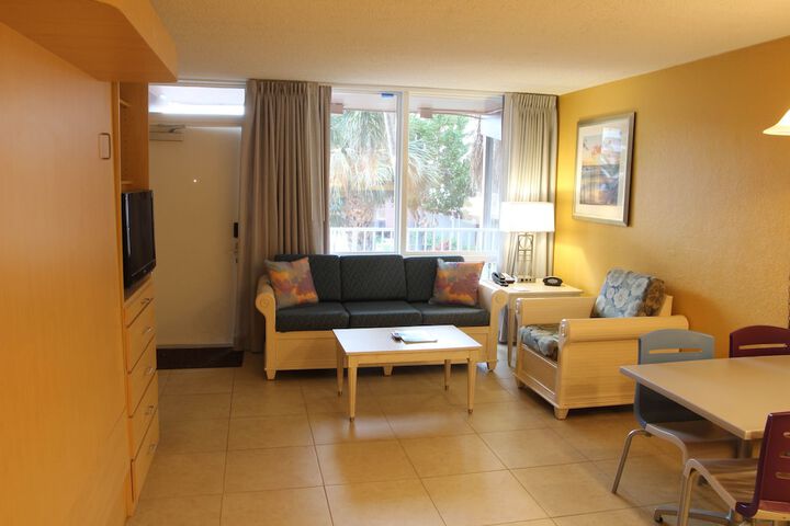 Room 14 of 16