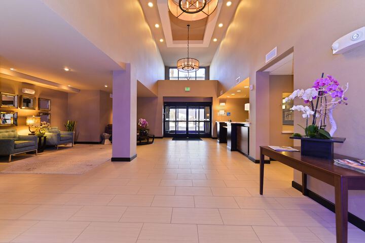 Holiday Inn Express & Suites Indio - Coachella Valley by IHG