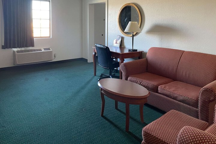 Room 35 of 35