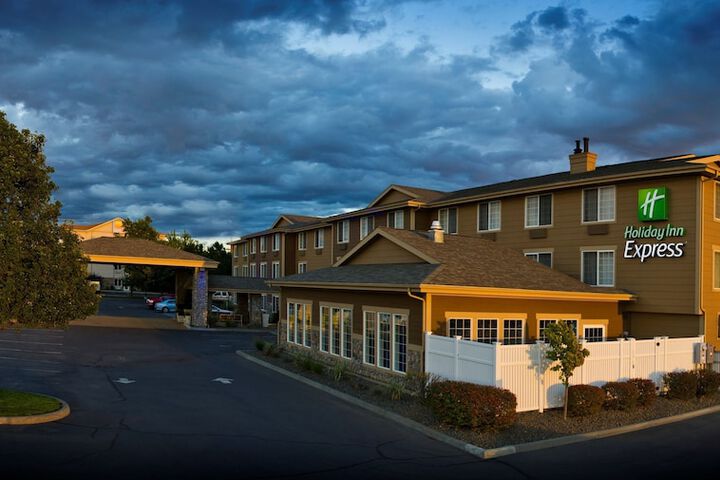 Hotel 2 of 47