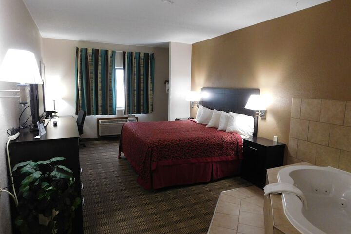 Room 18 of 36
