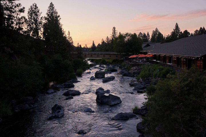Riverhouse Lodge