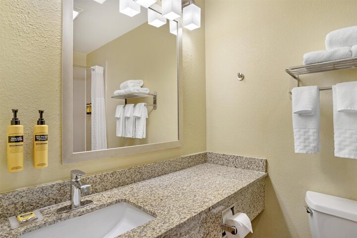 Best Western Plus Executive Hotel & Suites