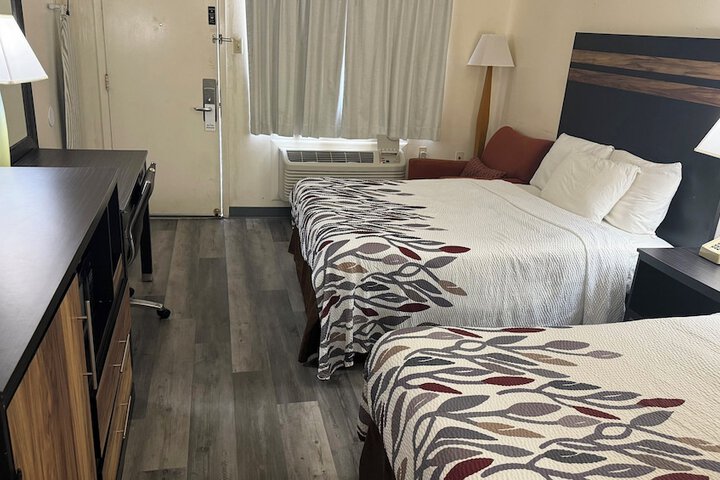 Room 26 of 46
