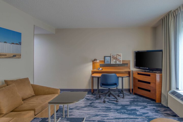 Room 33 of 46