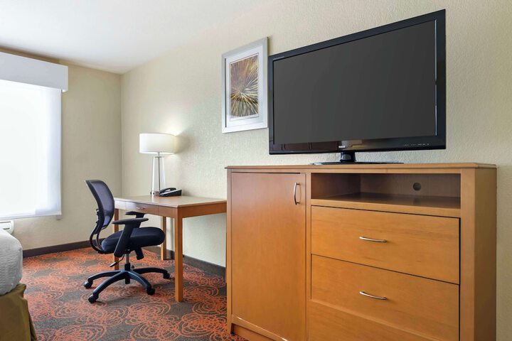Best Western Plus Waco North