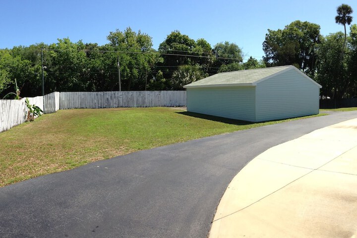 Property Grounds 19 of 19