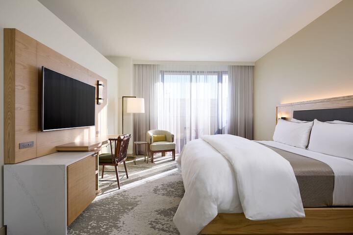 Room 53 of 130