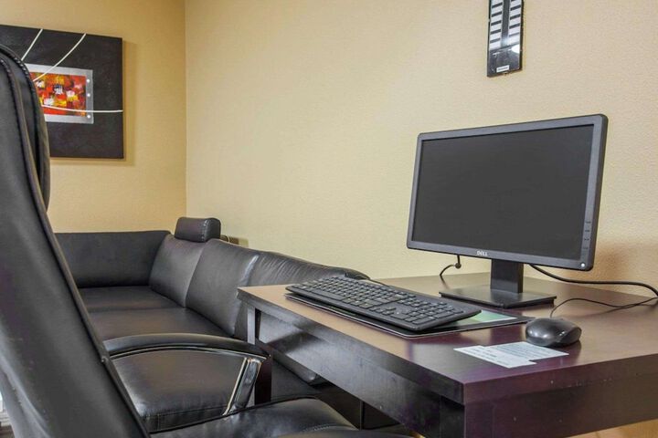 Business Center 49 of 49