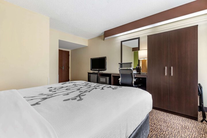 Room 14 of 47