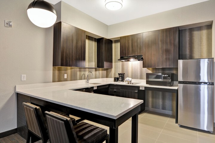 Residence Inn by Marriott Cleveland Airport / Middleburg Heights