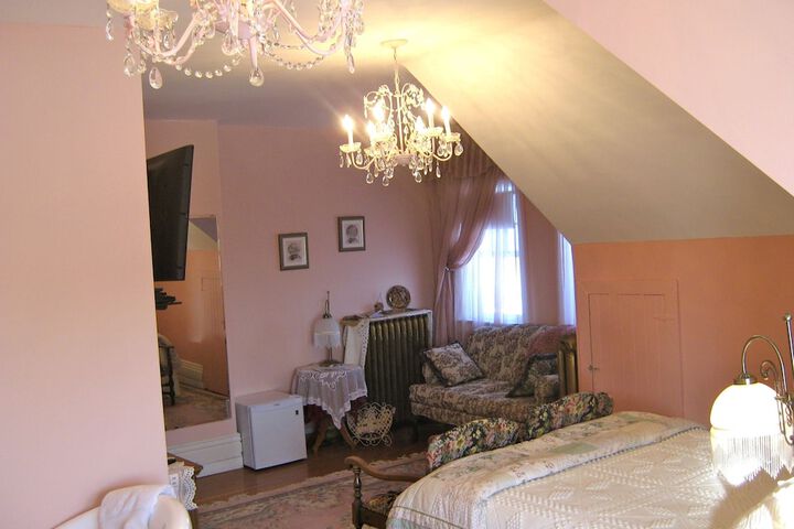 Room 10 of 35