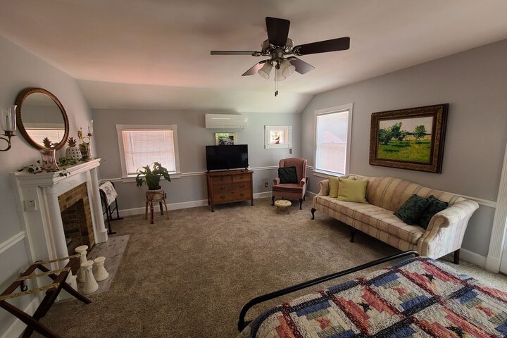 Room 48 of 70