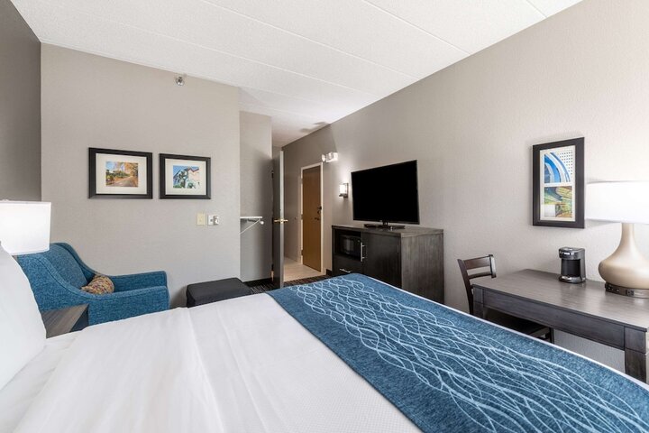 Room 33 of 67