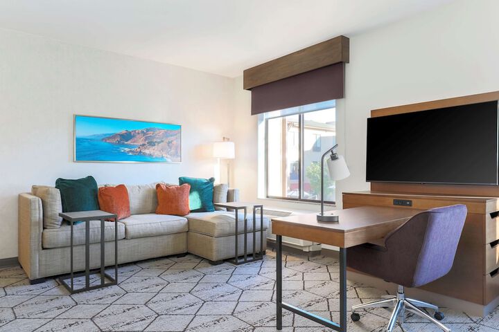 Room 32 of 51