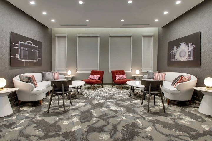 The Rose Chicago Tapestry Collection by Hilton