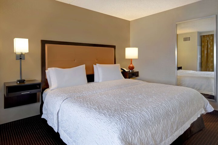 Hampton Inn NY-JFK