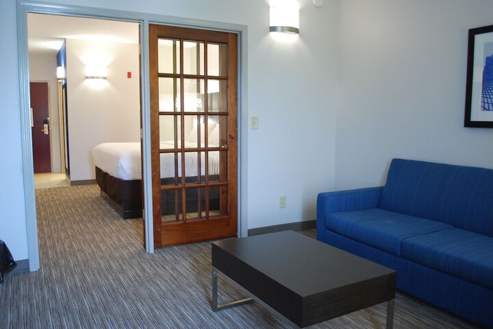 Room 11 of 31