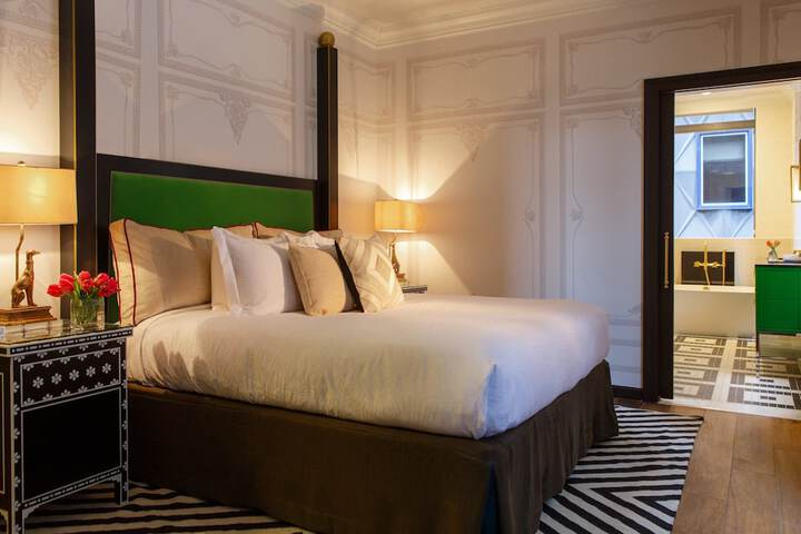 Room 21 of 74