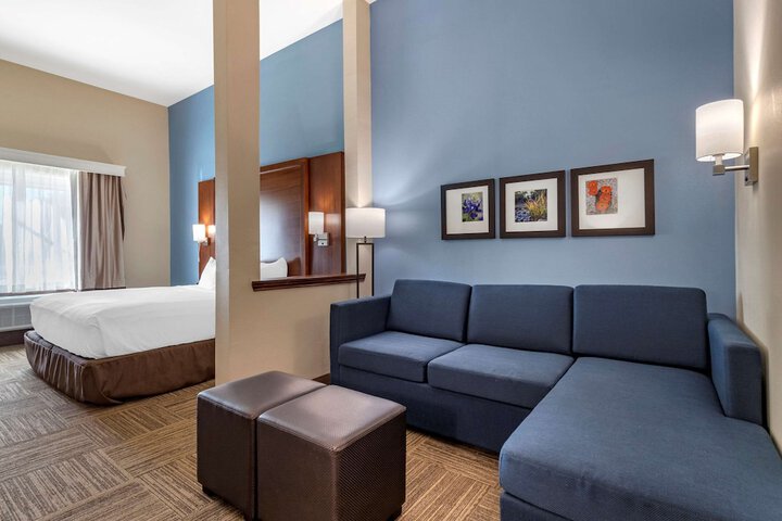 Room 48 of 70