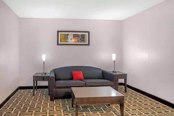 Room 42 of 58