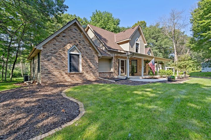 North Oaks Estate