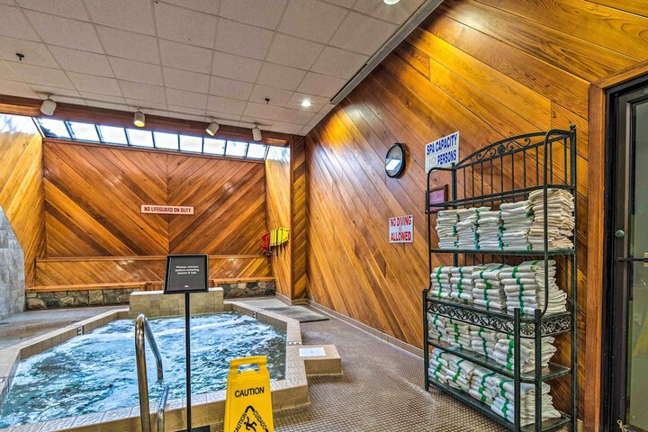 Bellaire Resort Condo: Ski Tube, Explore!