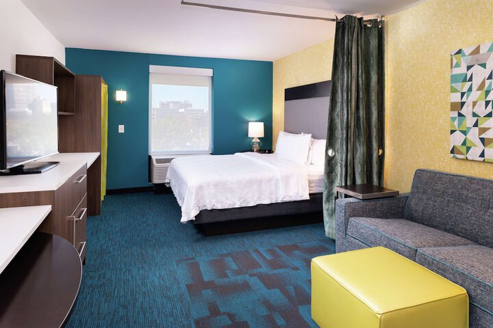 Room 10 of 29