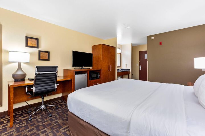 Comfort Inn & Suites North Aurora - Naperville