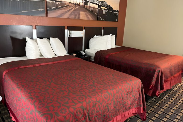 Room 9 of 35