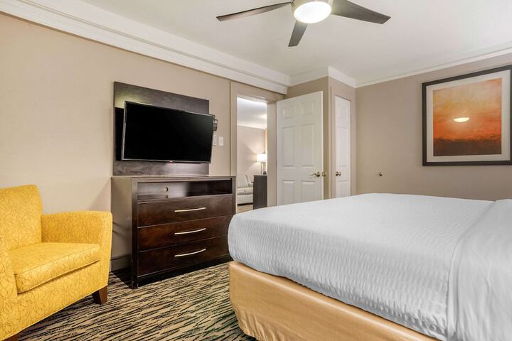 Room 17 of 45