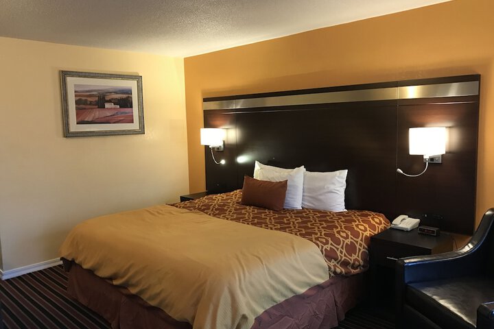 Room 27 of 31
