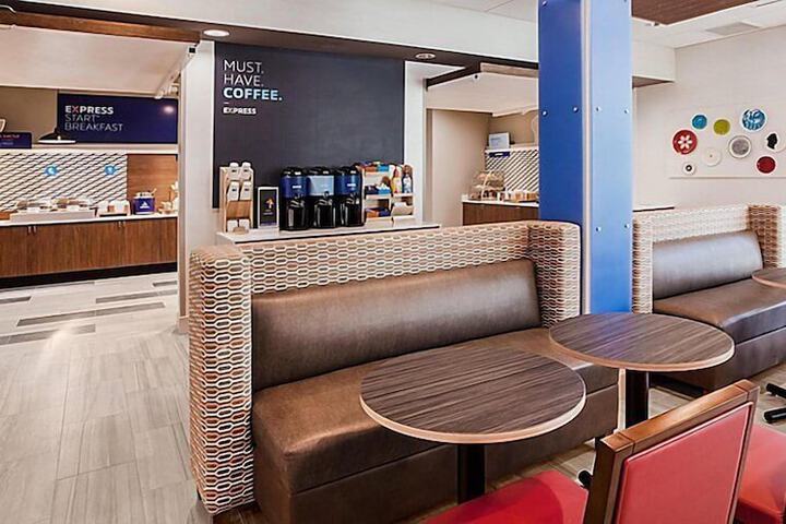 Holiday Inn Express & Suites Kokomo South by IHG
