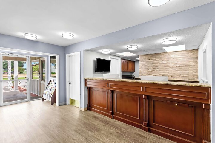 SureStay Studio by Best Western Pensacola