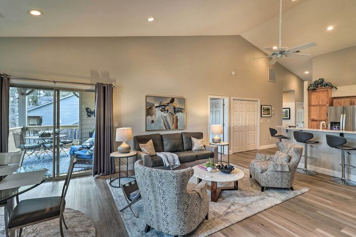 Indoor Pool & Golf Course Views: Lake Lure Condo!