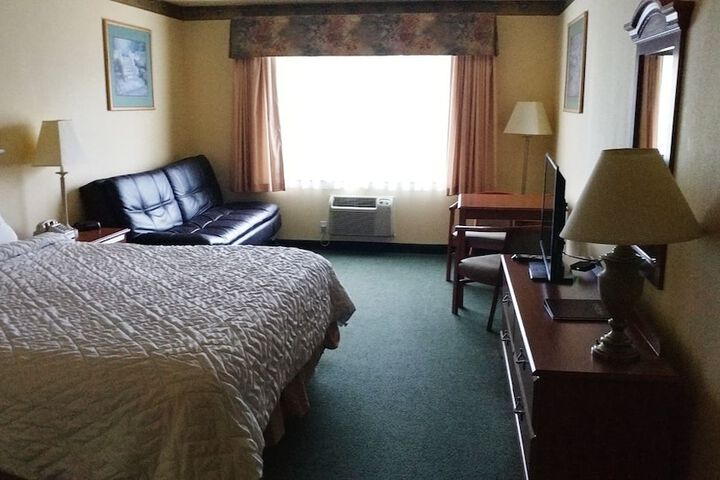 Room 16 of 38