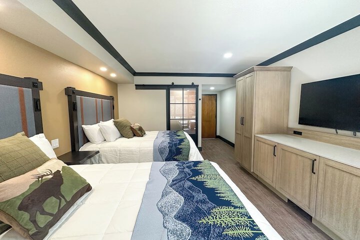 Room 4 of 18